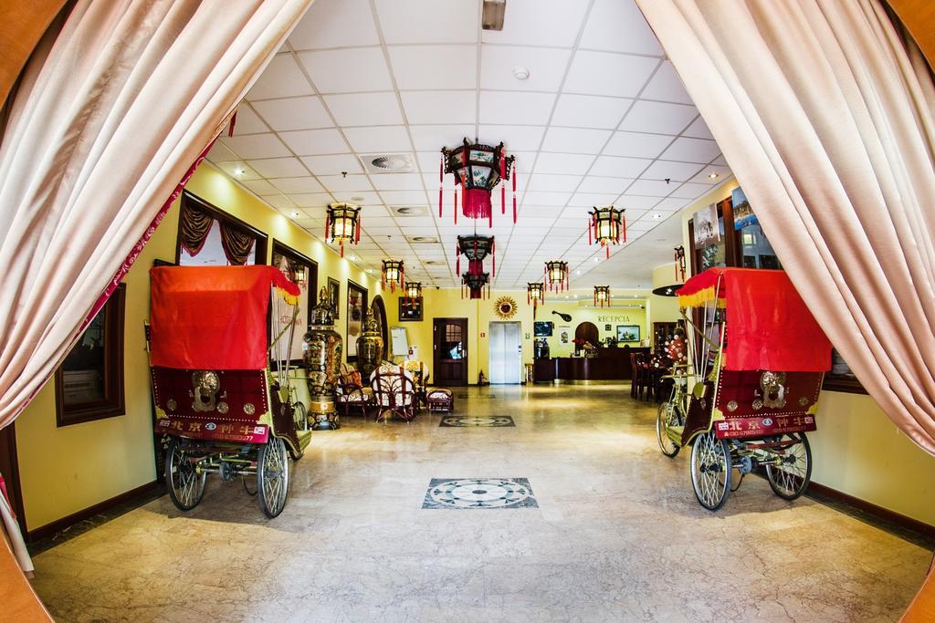 Hotel Pekin Władysławowo Esterno foto